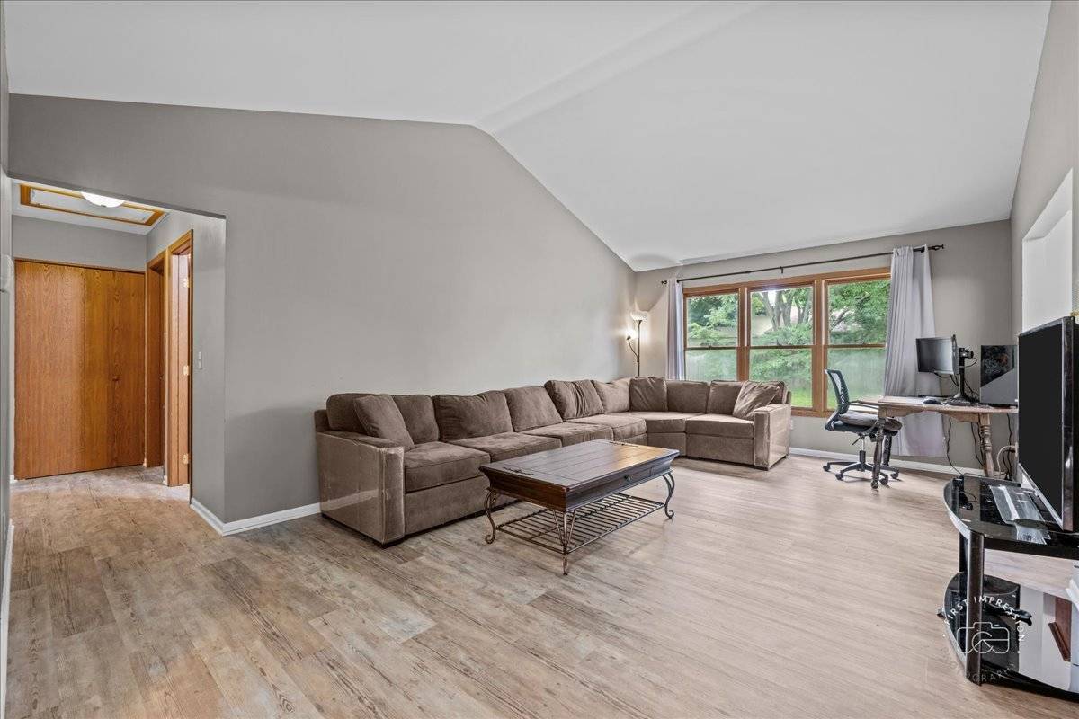 Montgomery, IL 60538,1707 Deer Run DR