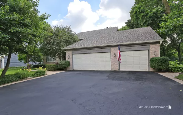 Libertyville, IL 60048,1904 Halifax ST