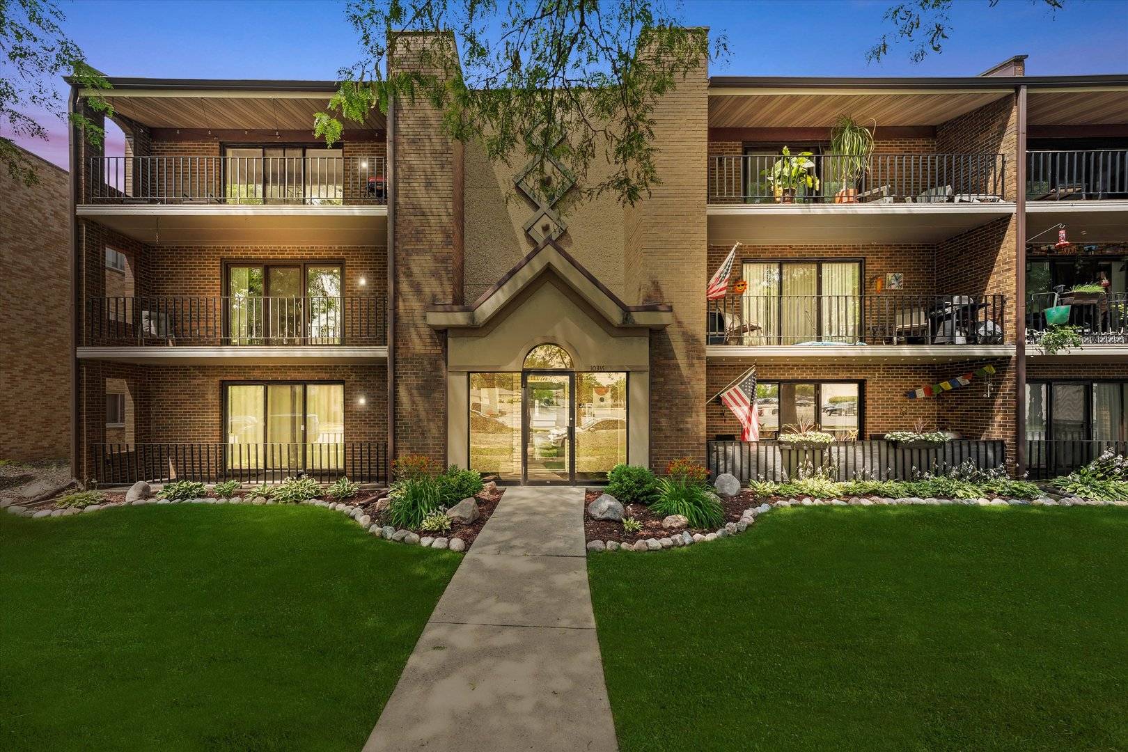 10316 S Keating AVE #A3, Oak Lawn, IL 60453