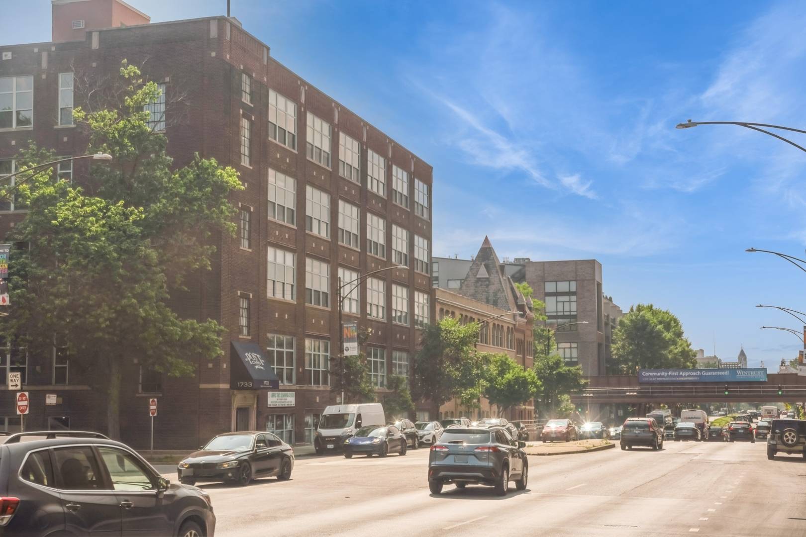 1733 W Irving Park RD #402, Chicago, IL 60613