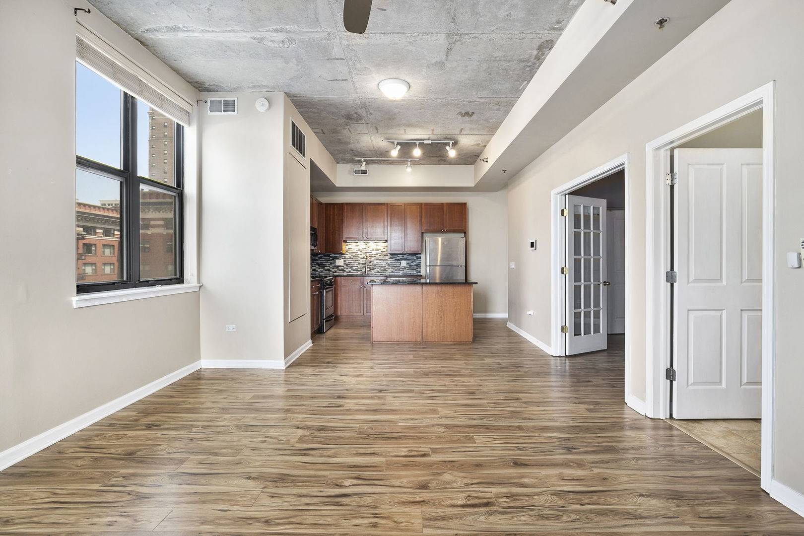 Chicago, IL 60605,1464 S Michigan AVE #509