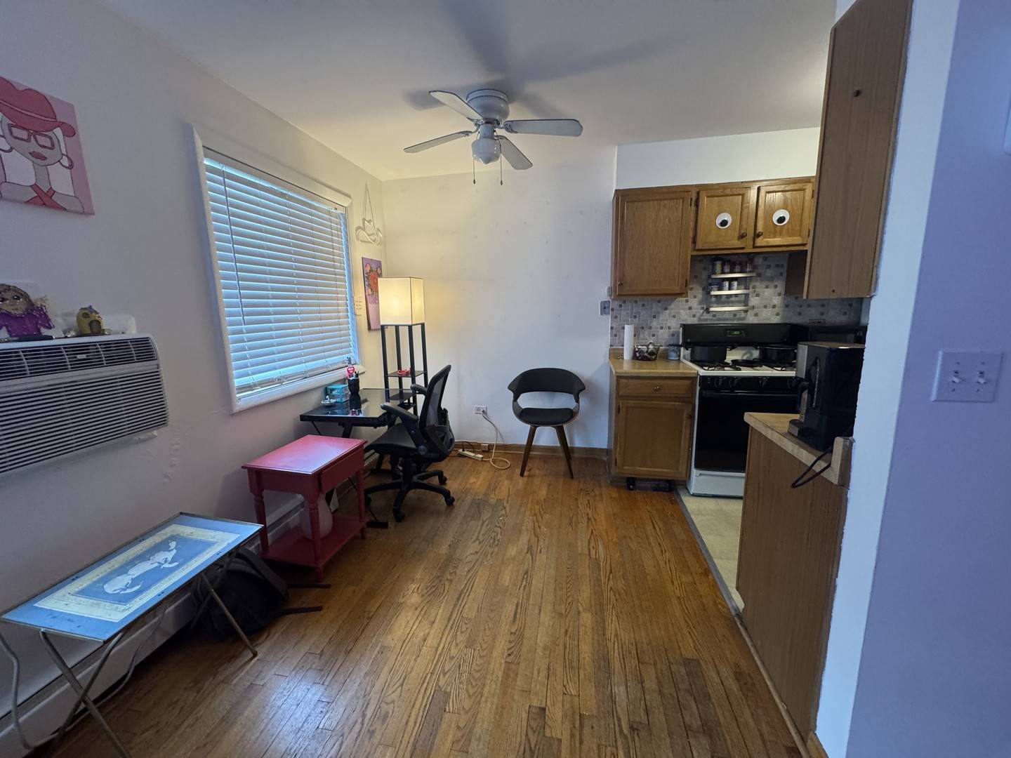 Chicago, IL 60641,4105 W Cullom AVE #2B