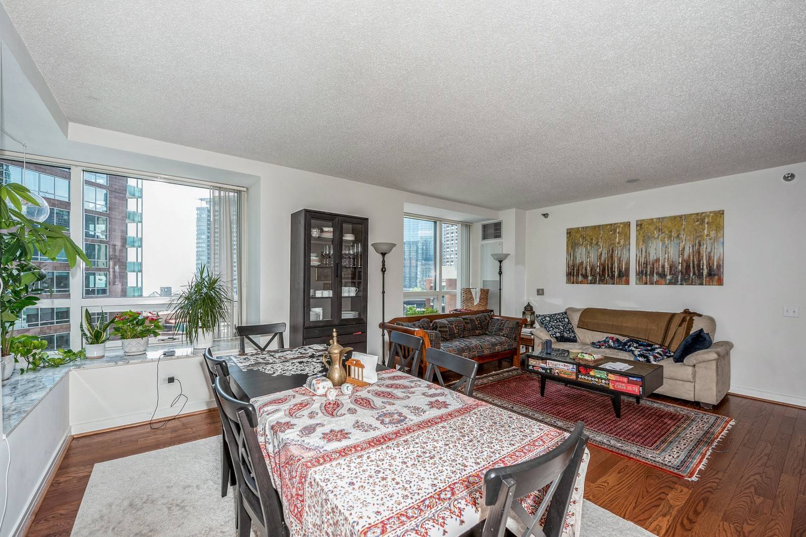 Chicago, IL 60611,512 N McClurg CT #504