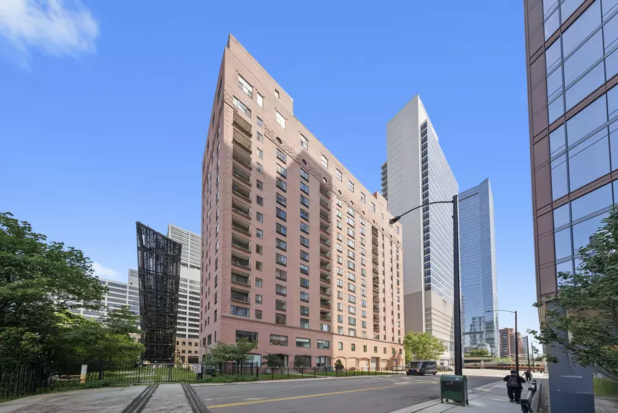 355 N CANAL ST, Chicago, IL 60606