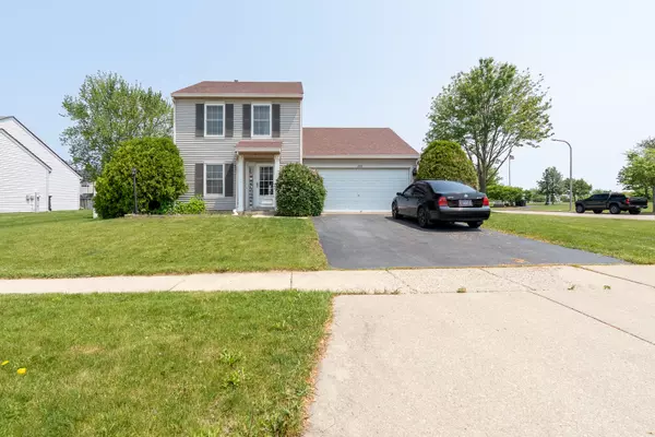 1370 Marleigh LN, South Elgin, IL 60177