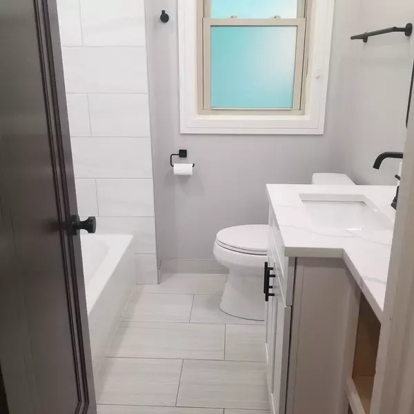 Chicago, IL 60625,5439 N Campbell AVE #1