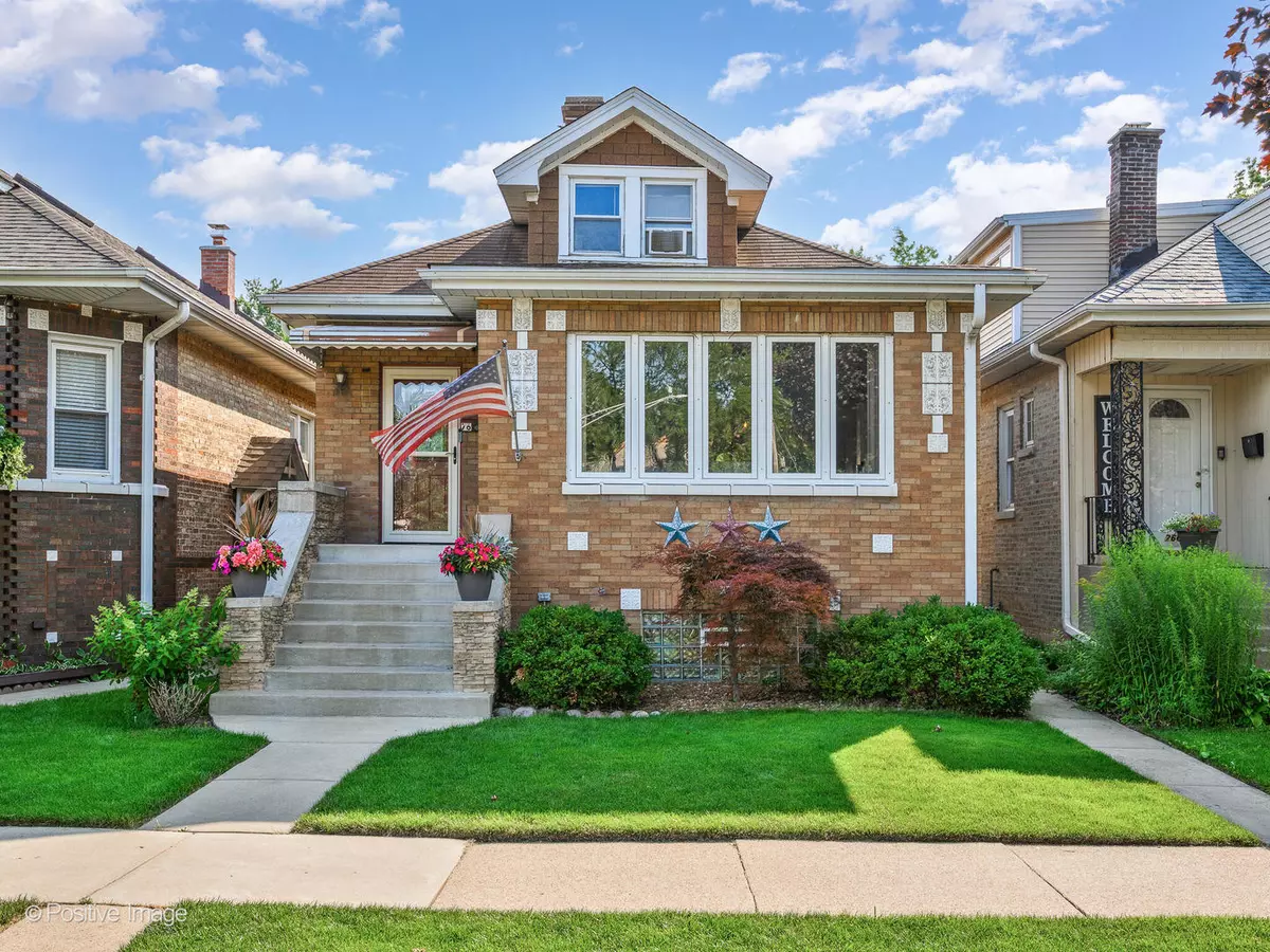 Elmwood Park, IL 60707,7663 W Sunset DR