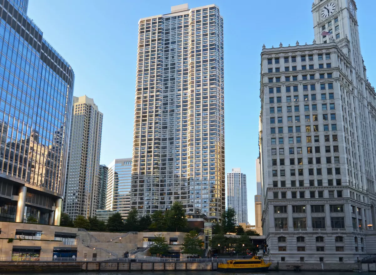 Chicago, IL 60611,405 N Wabash AVE #B70-71