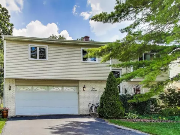 111 S Brighton PL, Arlington Heights, IL 60004