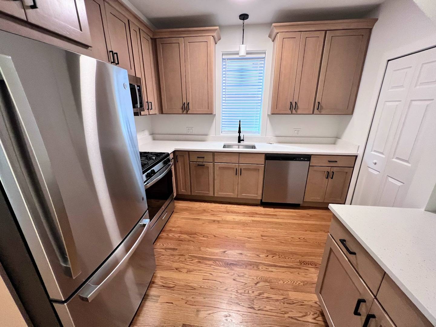 Chicago, IL 60647,2306 N Hoyne AVE #2F