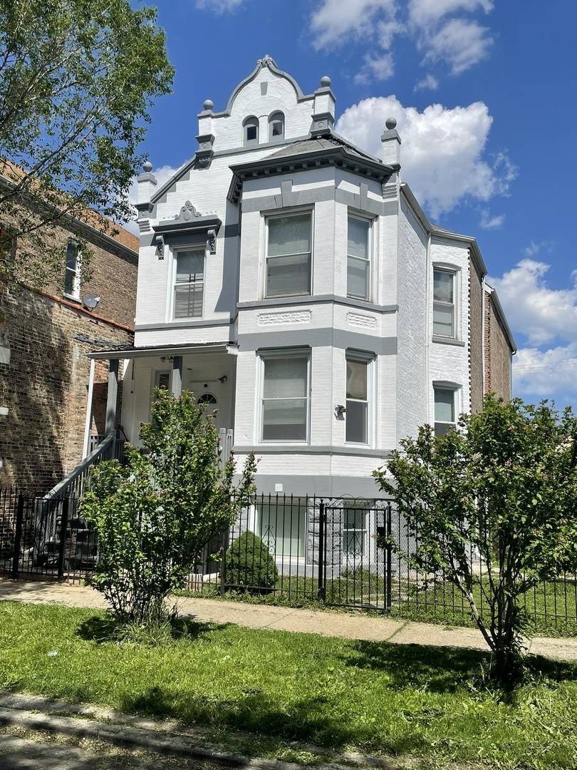 2407 S Trumbull AVE, Chicago, IL 60623