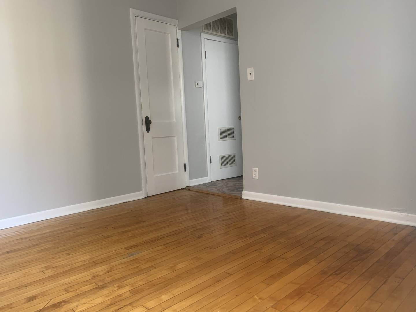 Chicago, IL 60622,1424 N Maplewood AVE #2R