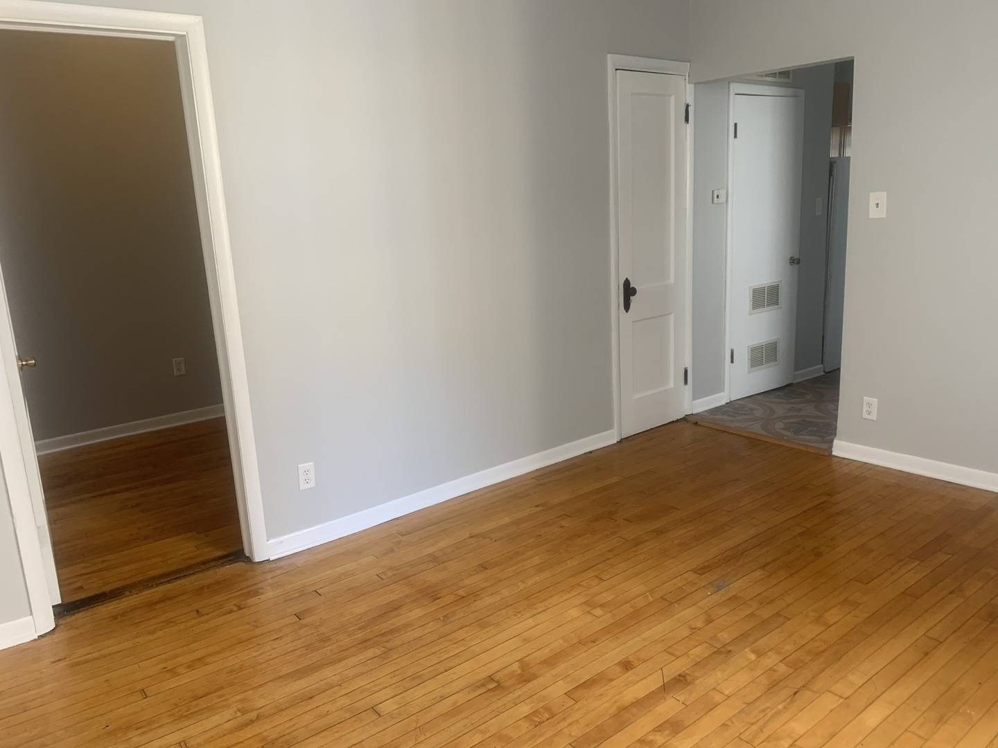 Chicago, IL 60622,1424 N Maplewood AVE #2R