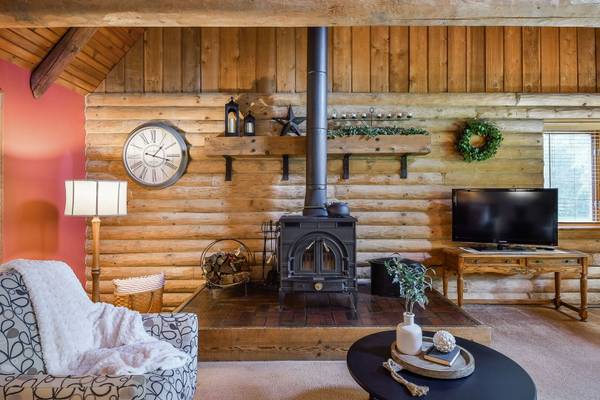 Batavia, IL 60510,37W817 Pine Needles CT