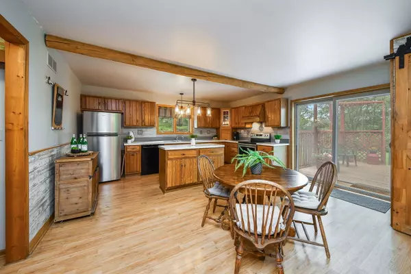 Batavia, IL 60510,37W817 Pine Needles CT