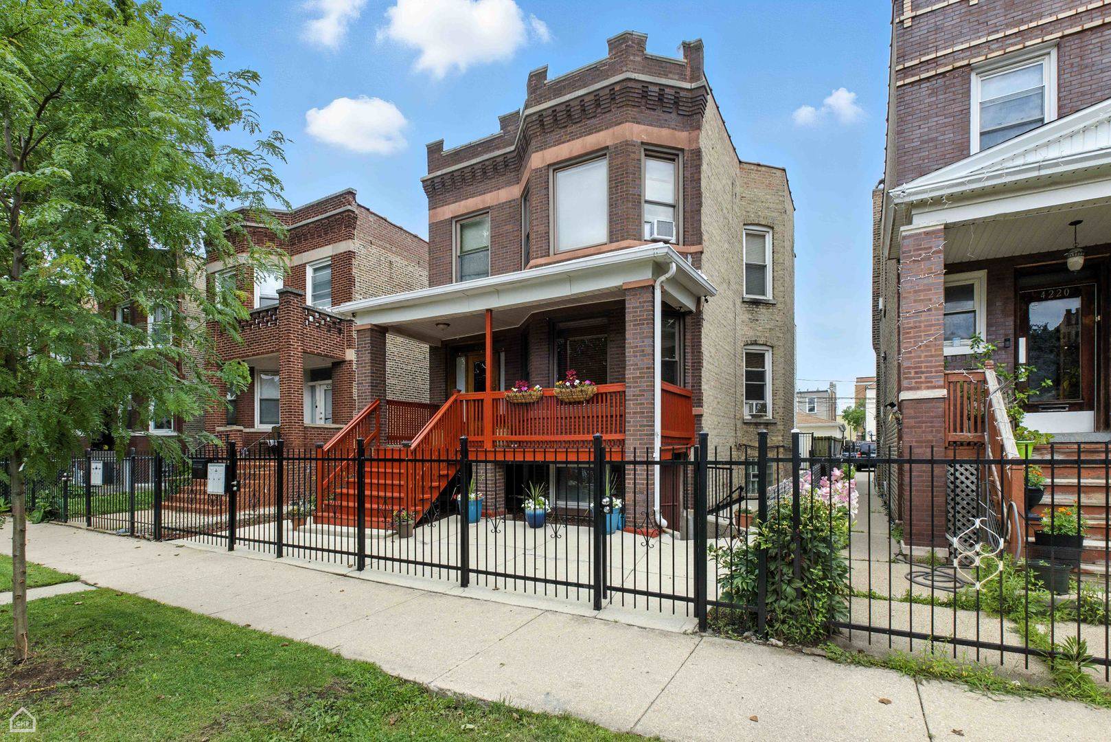 4224 W Kamerling AVE, Chicago, IL 60651