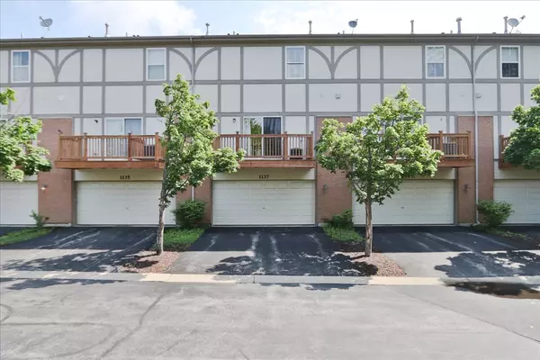 Palatine, IL 60074,1137 N Claremont DR