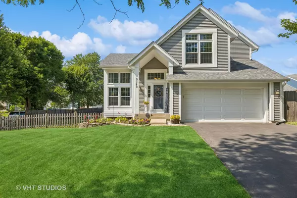 6280 Old Farm LN, Gurnee, IL 60031