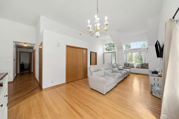 Romeoville, IL 60446,662 Aspen DR