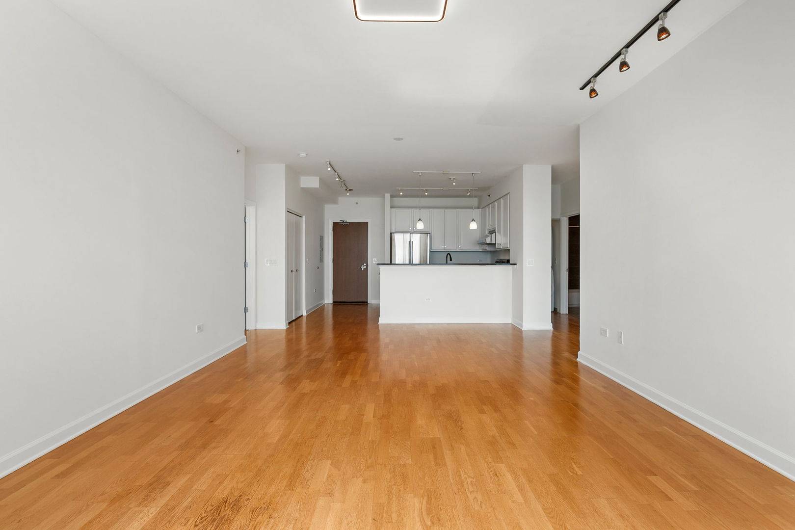 Chicago, IL 60616,1901 S Calumet AVE #1803