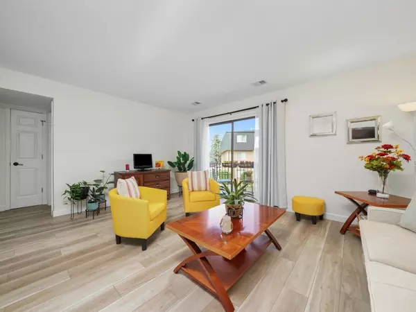 Oak Lawn, IL 60453,4917 W 109th ST #202