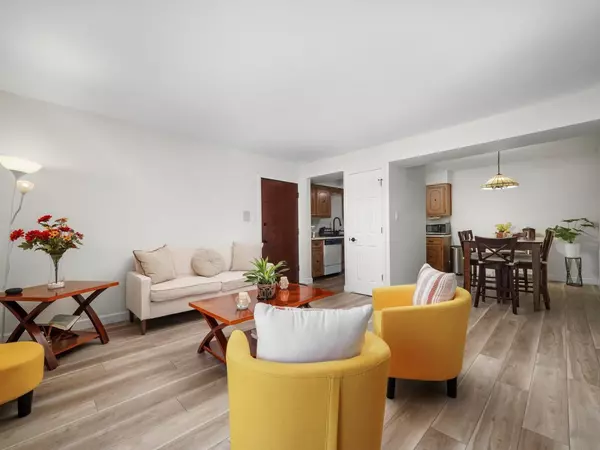 Oak Lawn, IL 60453,4917 W 109th ST #202