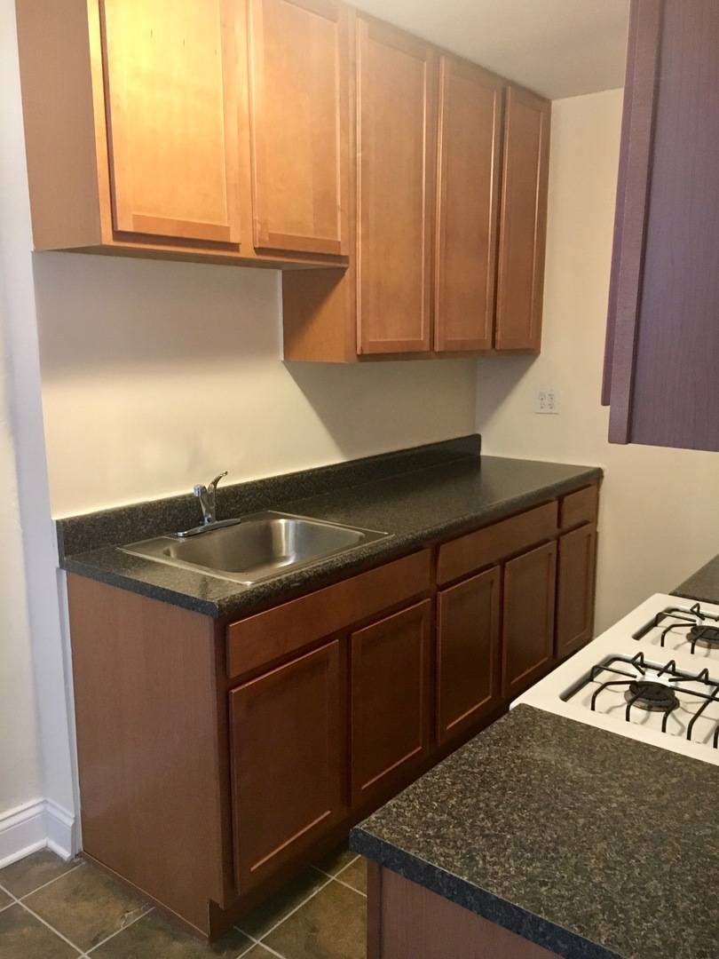 Chicago, IL 60640,4866 N Magnolia AVE #103