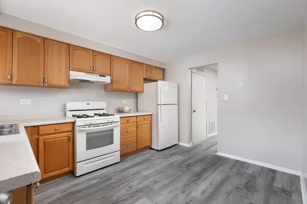 Lombard, IL 60148,1500 S Fairfield AVE #2A