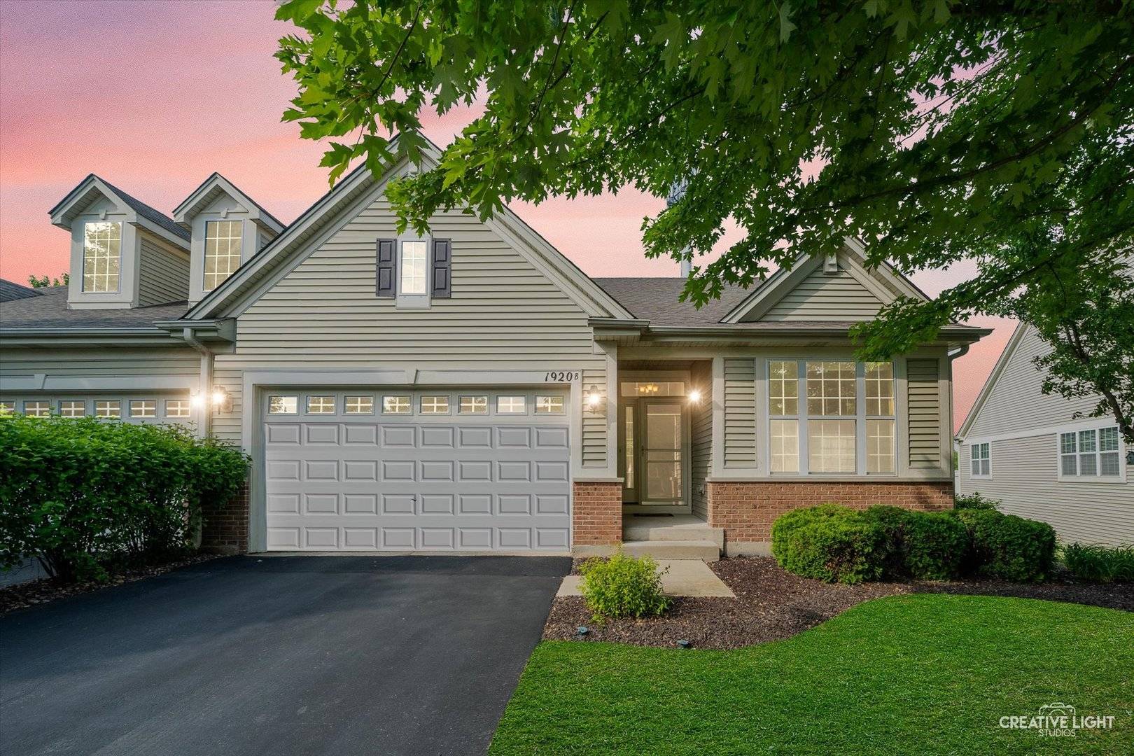 Sugar Grove, IL 60554,1920 Glenwood CIR #B