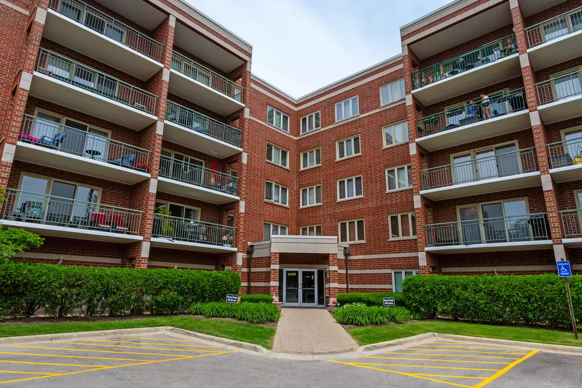 Chicago, IL 60634,6400 W Berteau AVE #502