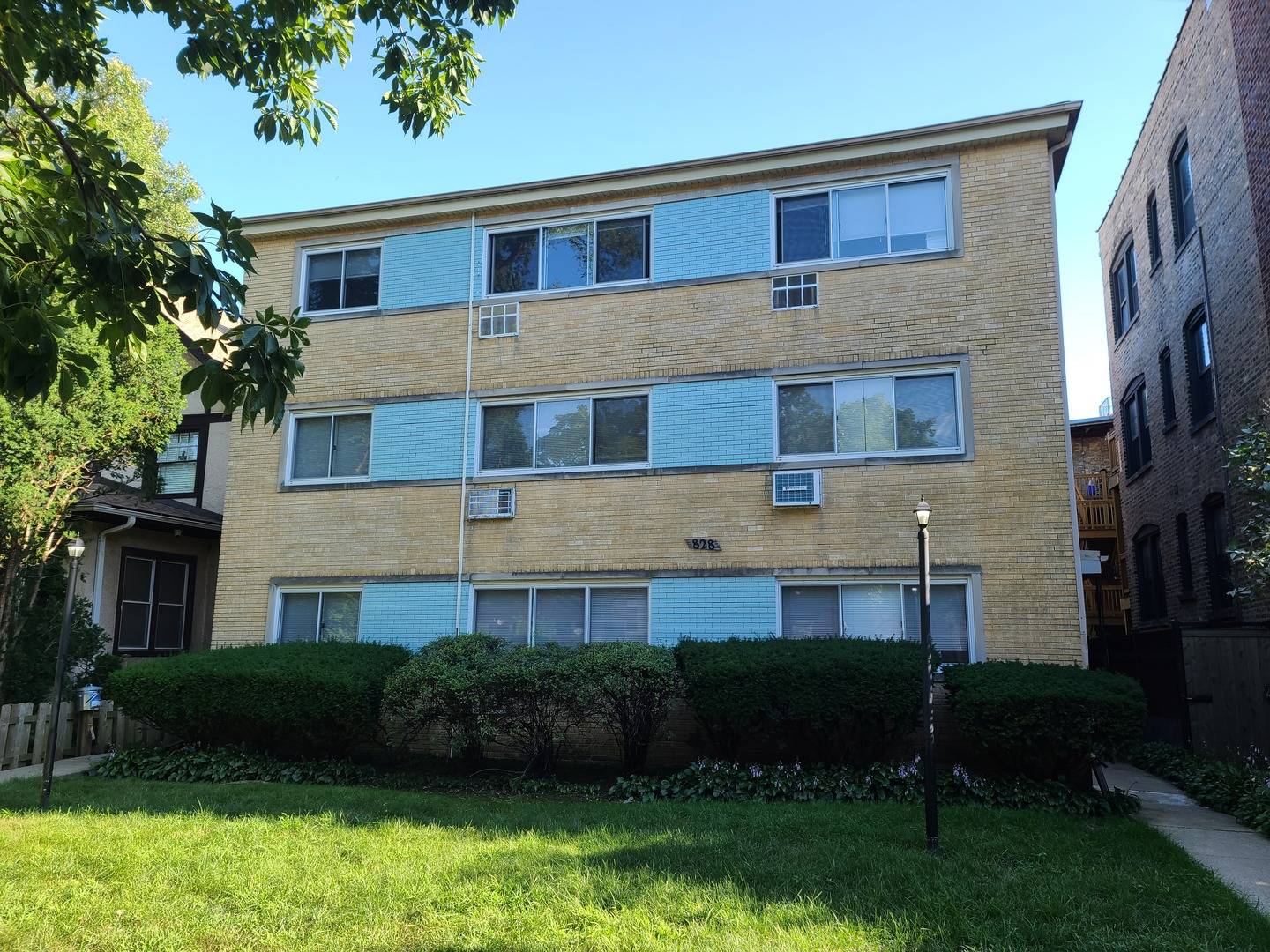 828 Seward ST #2W, Evanston, IL 60202
