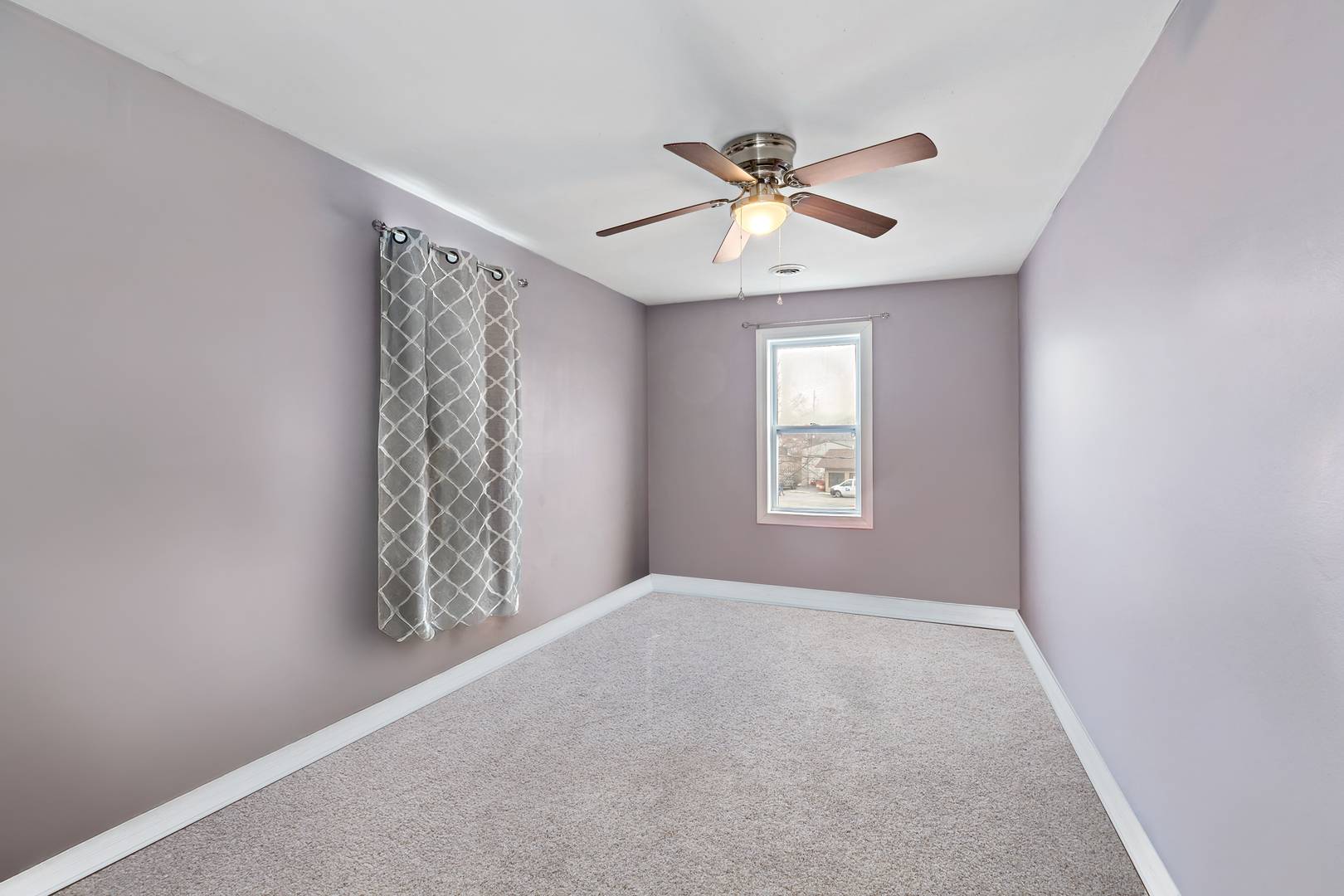 Steger, IL 60475,3706 Chicago RD