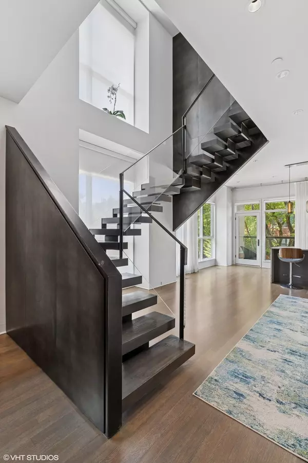 Chicago, IL 60614,1309 W Diversey Pkwy