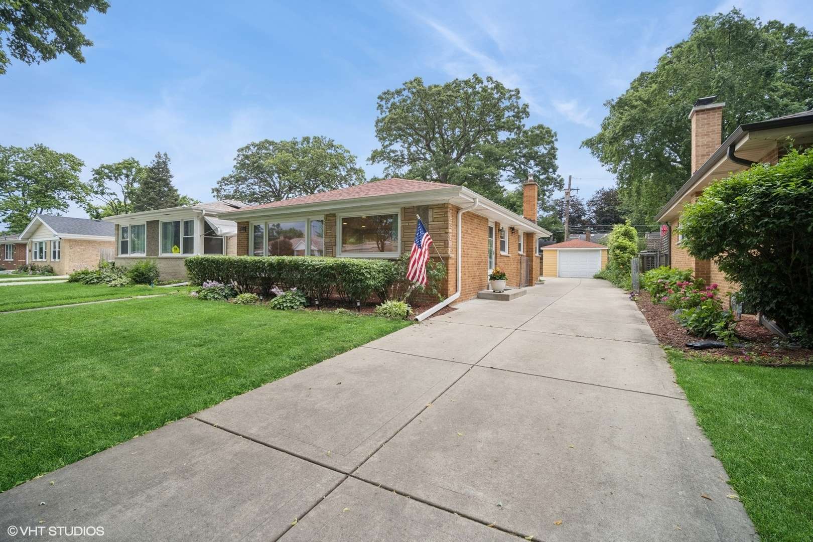 8925 Meade AVE, Morton Grove, IL 60053