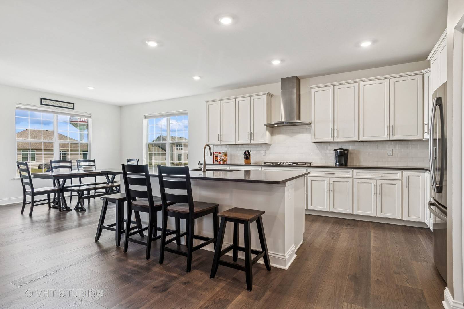 Yorkville, IL 60560,2096 Country Hills DR