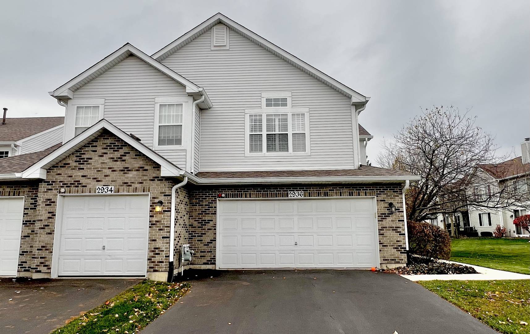 2936 Kentshire CIR, Naperville, IL 60564