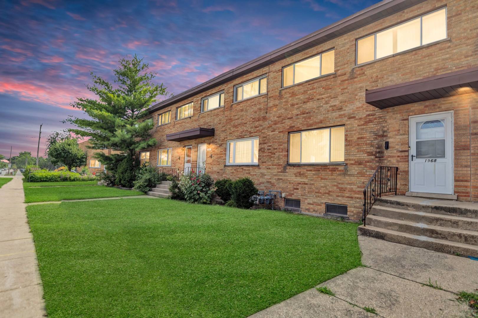 1968 S Chestnut ST #1968, Des Plaines, IL 60018