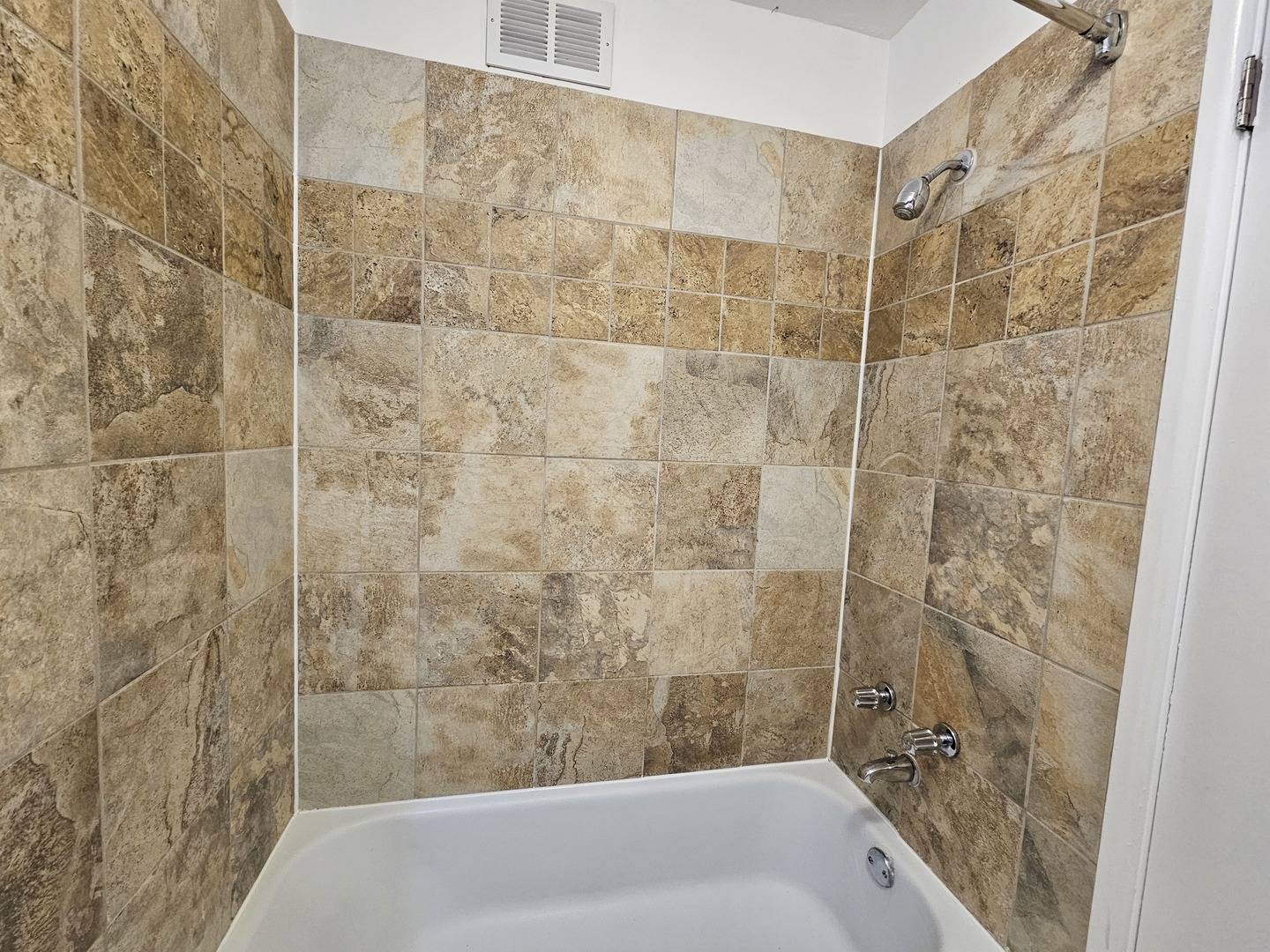 Chicago, IL 60614,2250 N Lincoln AVE #306