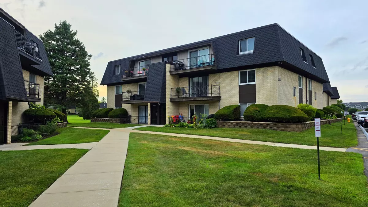 Palos Hills, IL 60465,11123 S 84th AVE #3A