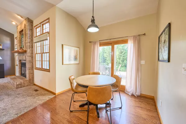 Dekalb, IL 60115,671 Teal CT