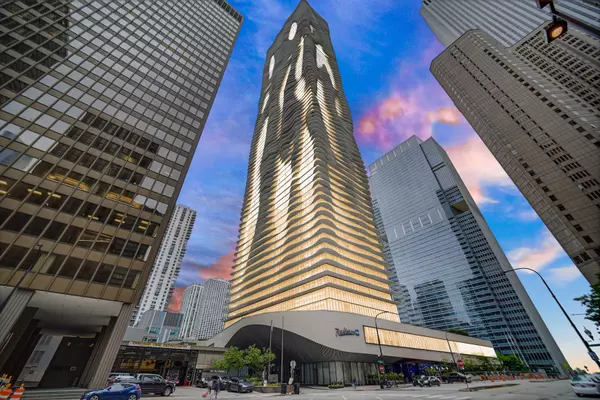 225 N Columbus DR #7207, Chicago, IL 60601
