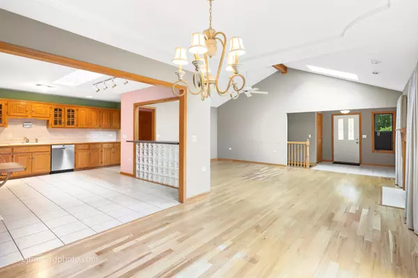 Orland Park, IL 60467,10501 San Luis LN