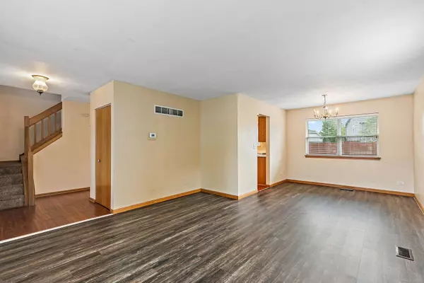 Elgin, IL 60120,1440 Eliot TRL