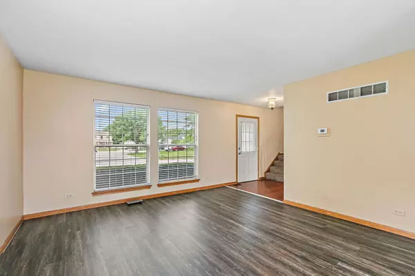 Elgin, IL 60120,1440 Eliot TRL