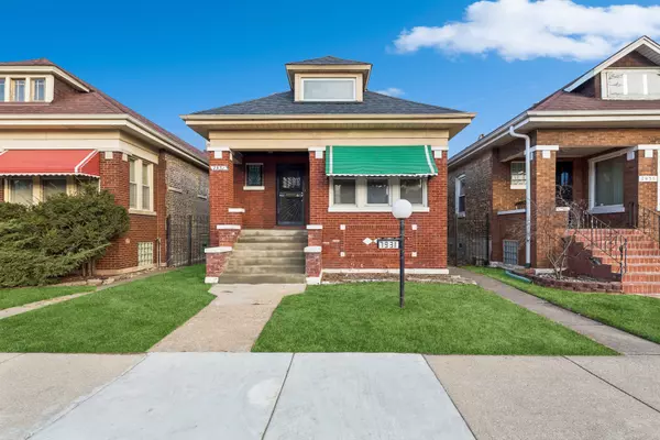 7931 S Calumet AVE, Chicago, IL 60619
