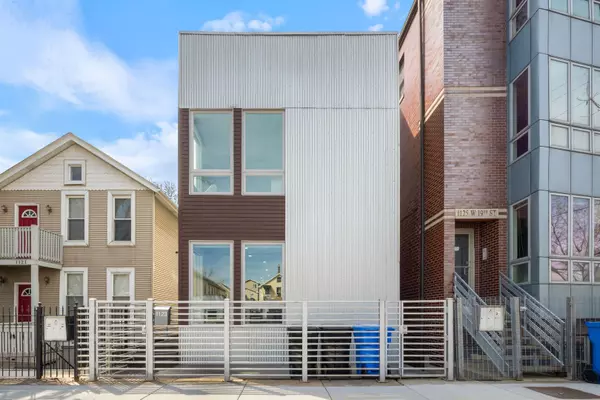 1123 W 19th ST, Chicago, IL 60608