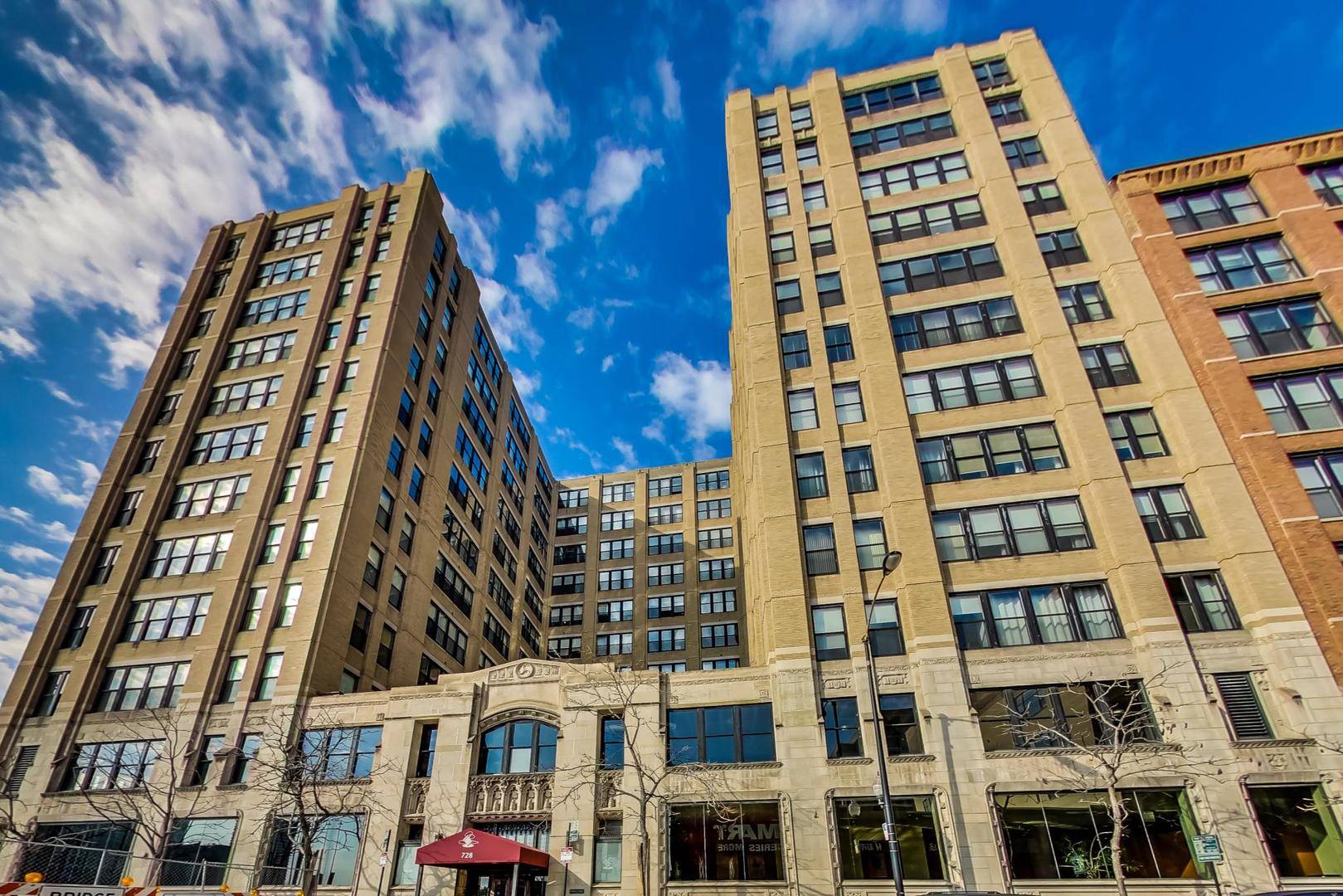 728 W Jackson BLVD #1210, Chicago, IL 60661