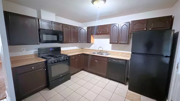 Matteson, IL 60443,948 Dartmouth AVE