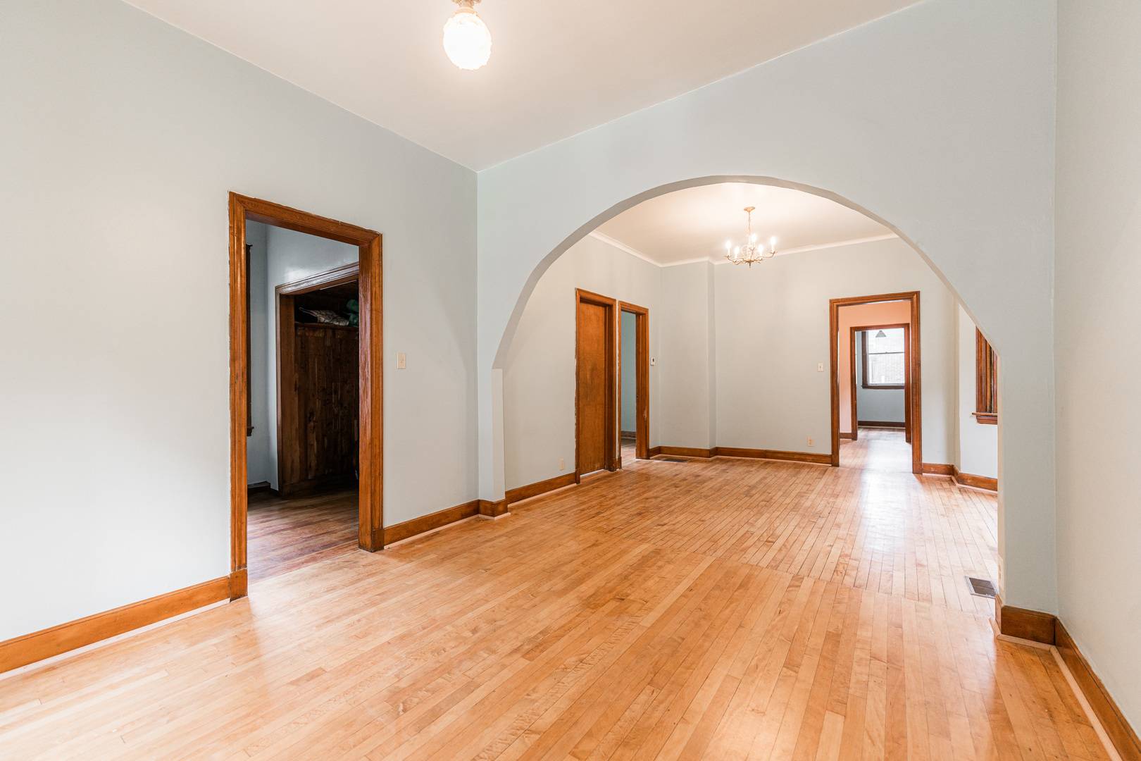 Chicago, IL 60647,2735 W Saint Georges CT