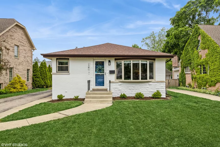 127 Elm ST, Glenview, IL 60025